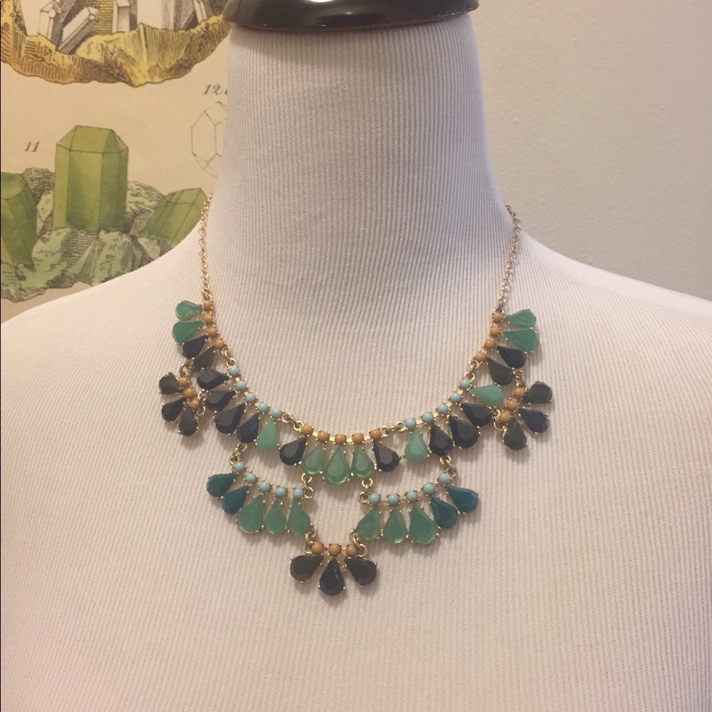 Shades of blue and greens princess style necklace